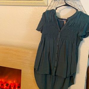 BOGO Half Off Adorable Knox Rose Top Sz M